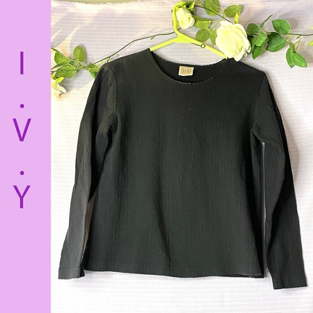 DAILY 3 For $25 NWOT I.V.Y SIZE SMALL DARK BLUE LONG SLEEVE TEE 100% COTTON